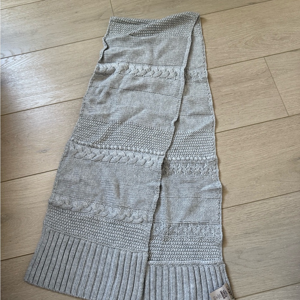 UGG Light Gray Knit Scarf
